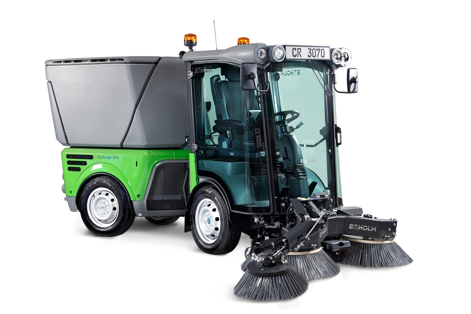Egholm 3070 — Suction Sweeper (3rd Brush) mounted