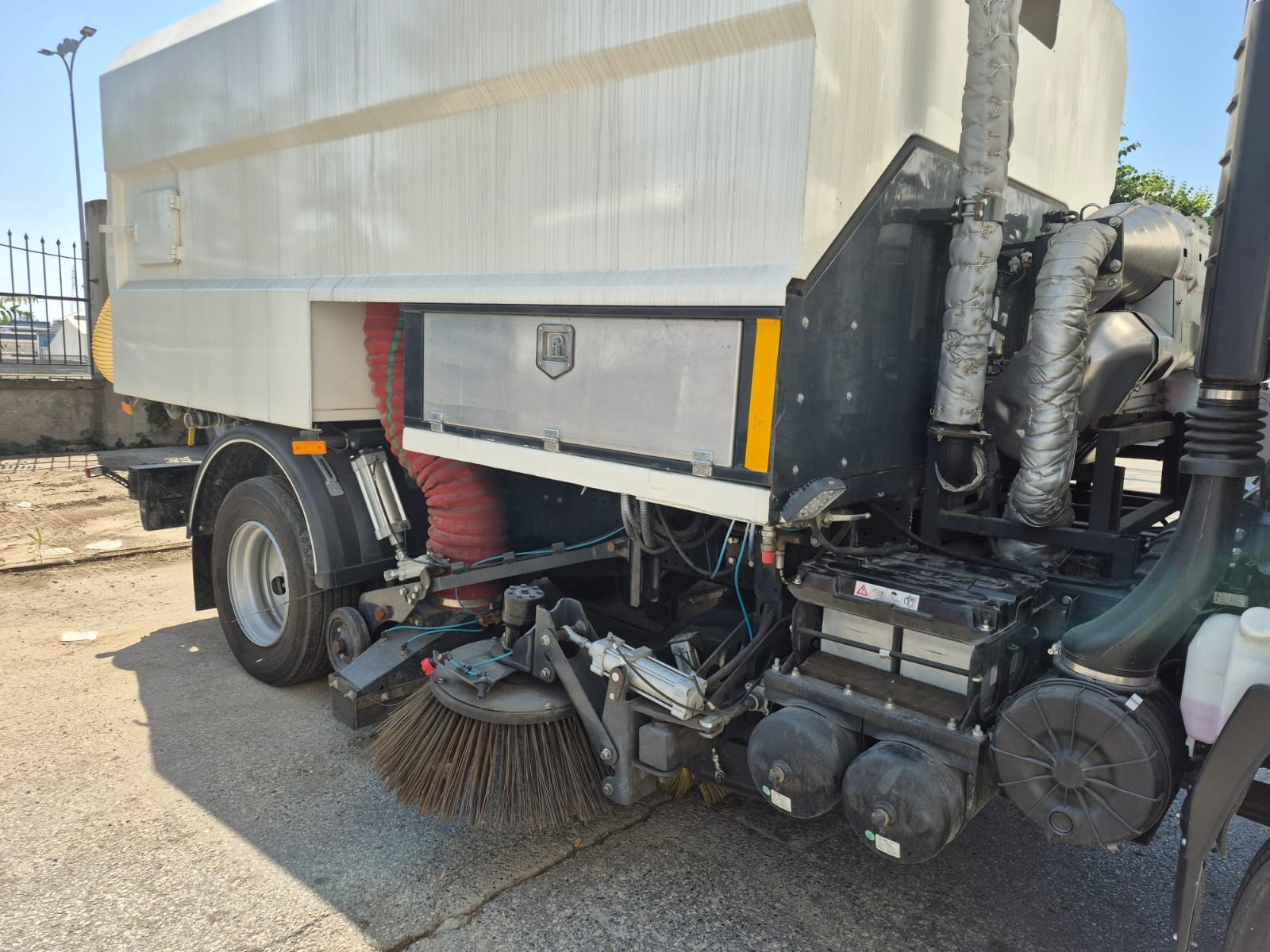 Esman S4C — sweeping unit detail