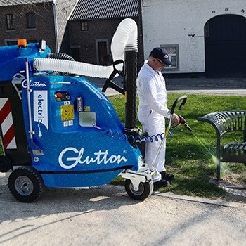 Glutton H2O — disinfecting a park bench