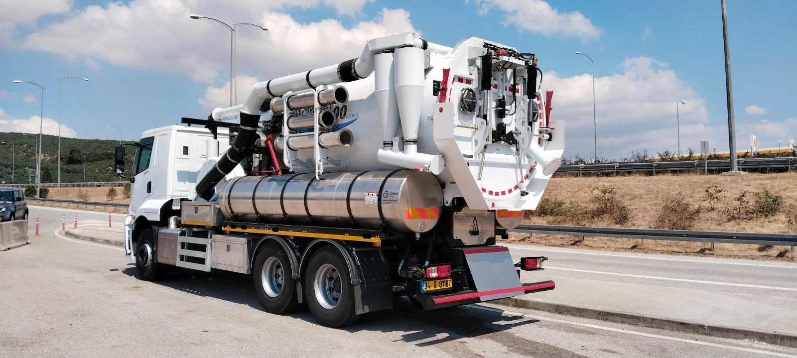 Vactor 14000 Lt — rear access door open
